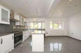 4 bedroom Detached t...